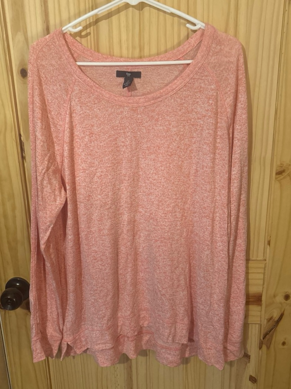 GAP Women's Heathered Coral Long-Sleeve Tee